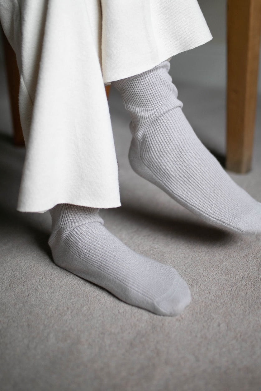 WOMEN'S CASHMERE SOCKS - Silver Beige