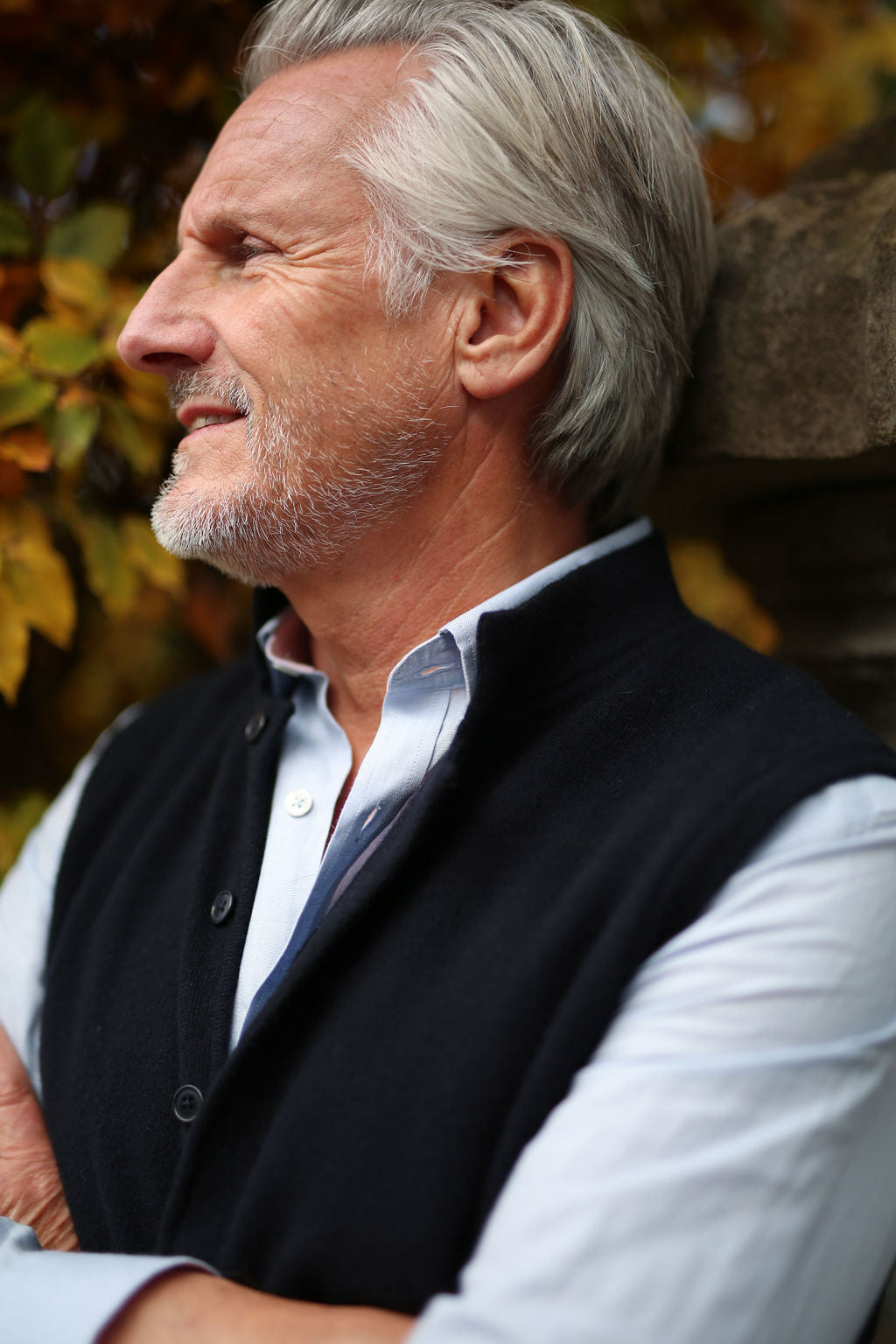 Knitted Nehru Cashmere Gilet - Navy Blue