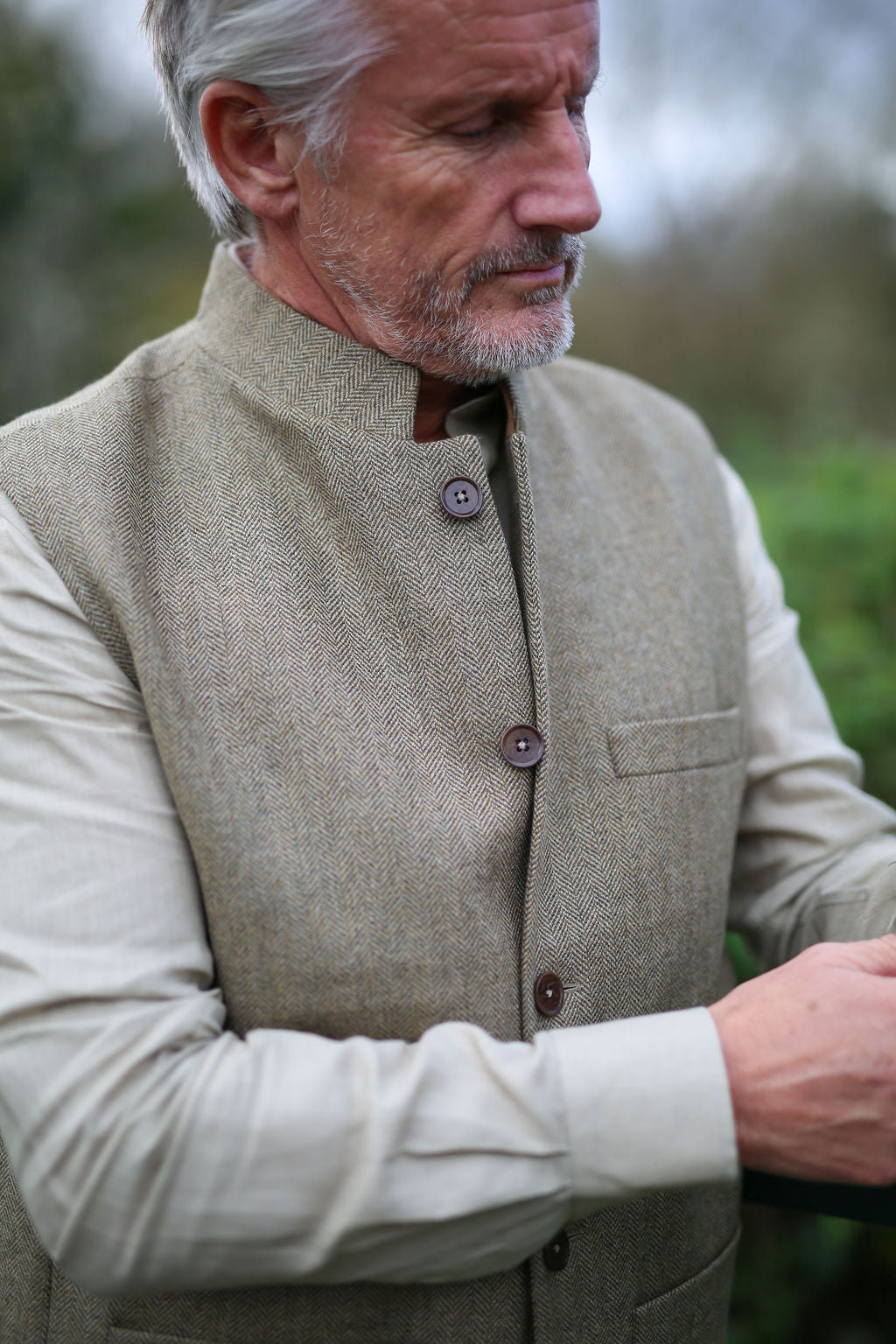 OSCAR Fine Tweed Nehru Gilet - Sable Herringbone