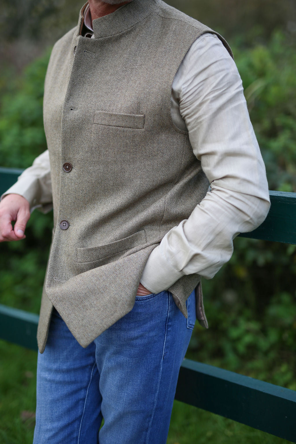 OSCAR Fine Tweed Nehru Gilet - Sable Herringbone